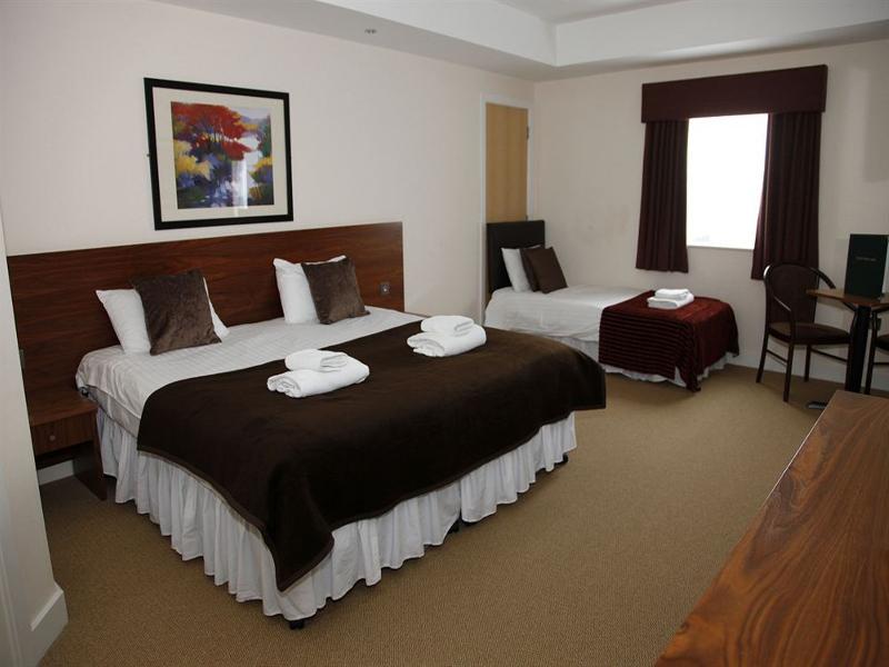 Boston West Hotel Kültér fotó