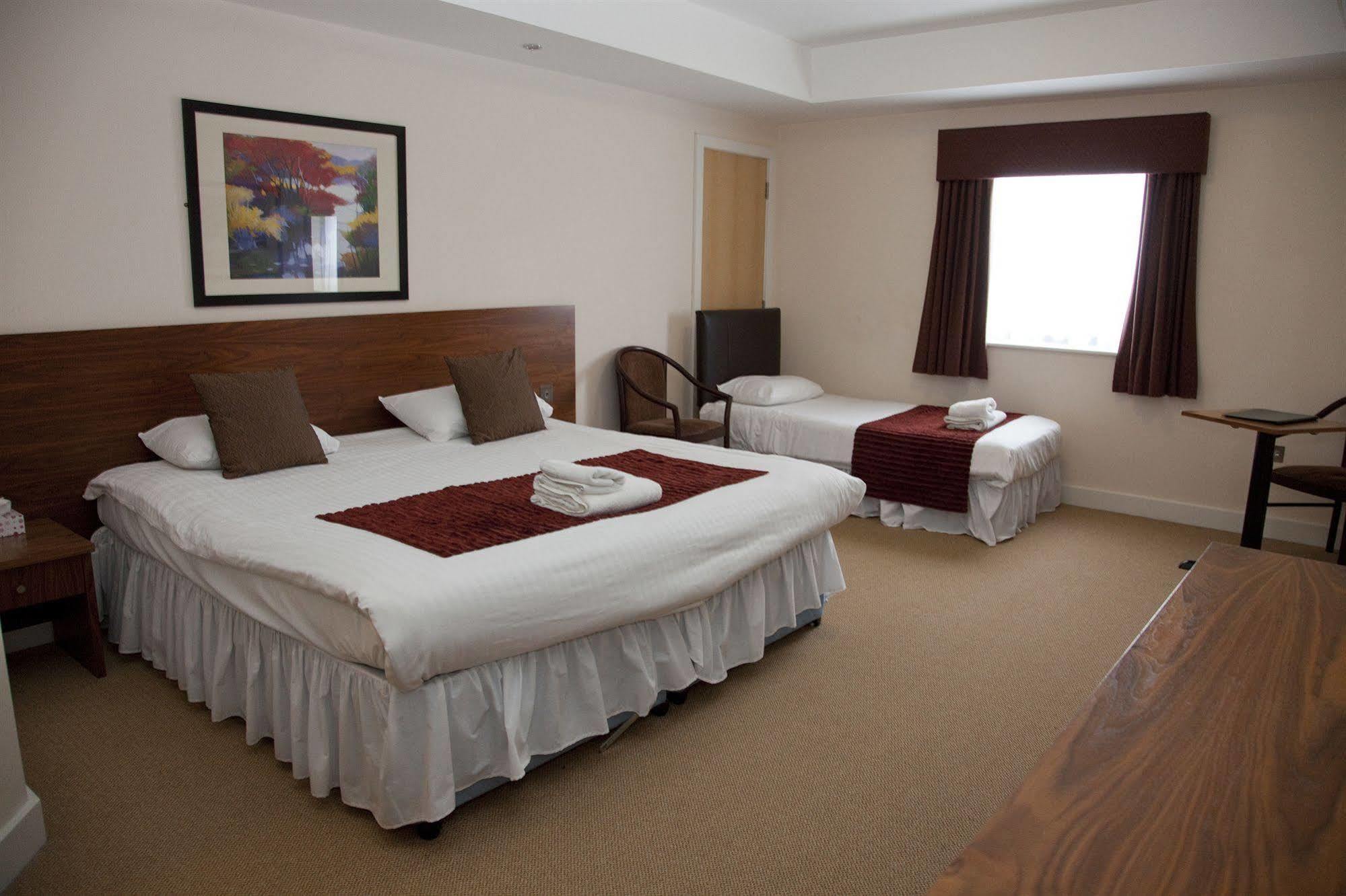 Boston West Hotel Kültér fotó